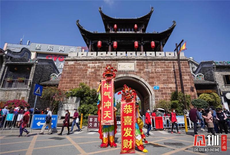2021年春節(jié)假期，甘坑客家小鎮(zhèn)接待游客數(shù)量逾18萬(wàn)人.jpg